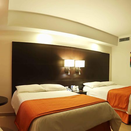 Hotel Faranda Express Soloy And Casino, A Member Of Radisson Individuals Panama City Ngoại thất bức ảnh