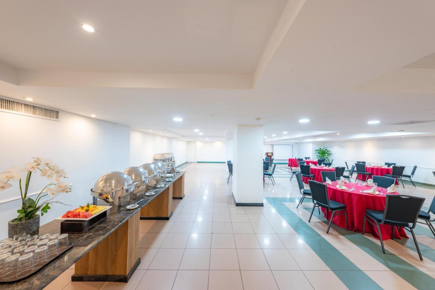 Hotel Faranda Express Soloy And Casino, A Member Of Radisson Individuals Panama City Ngoại thất bức ảnh
